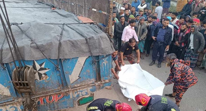কালিয়াকৈরে সিমেন্ট বোঝাই ট্রাকচাপায় অটোরিকশার তিন যাত্রী নিহত